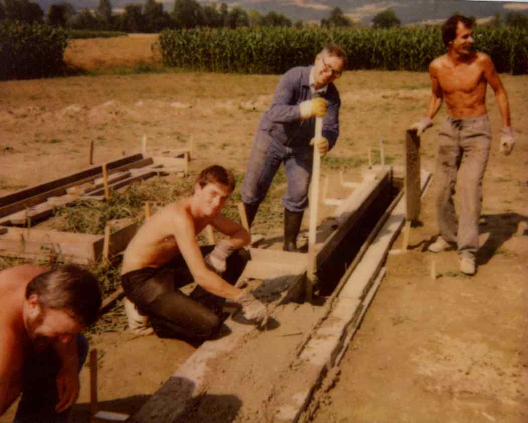 Fundament.jpg (52325 Byte)